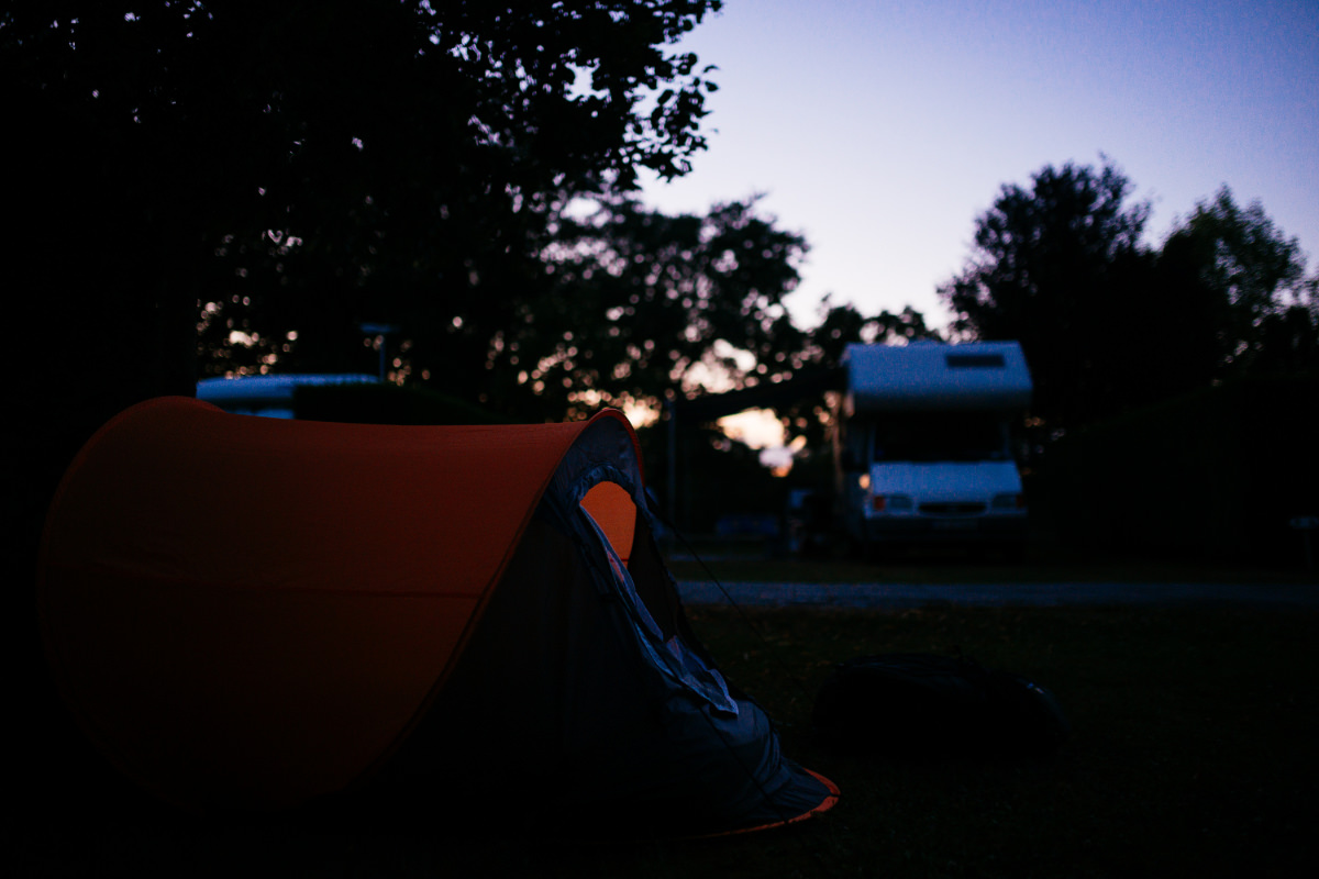 Frankreich Spanien Roadtrip Campen Zelt Sommer